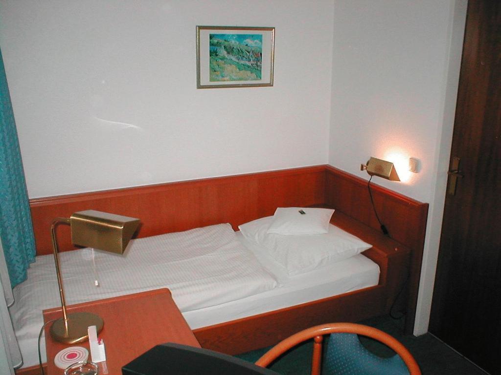 Hotel Zur Flora 에센 객실 사진